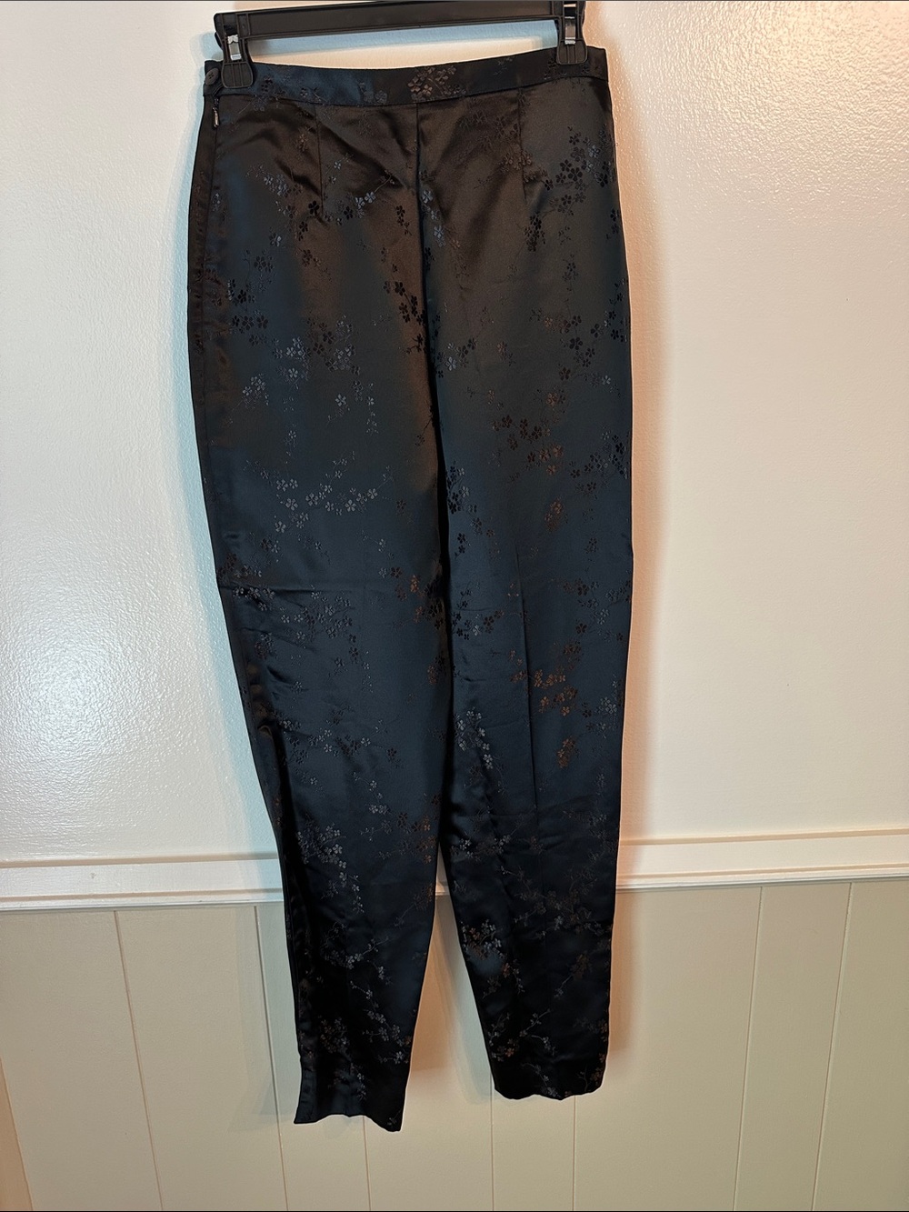 Vintage 90’s Express Black Floral Jacquard Tapered Pants Size 5/6 - Picture 3 of 9